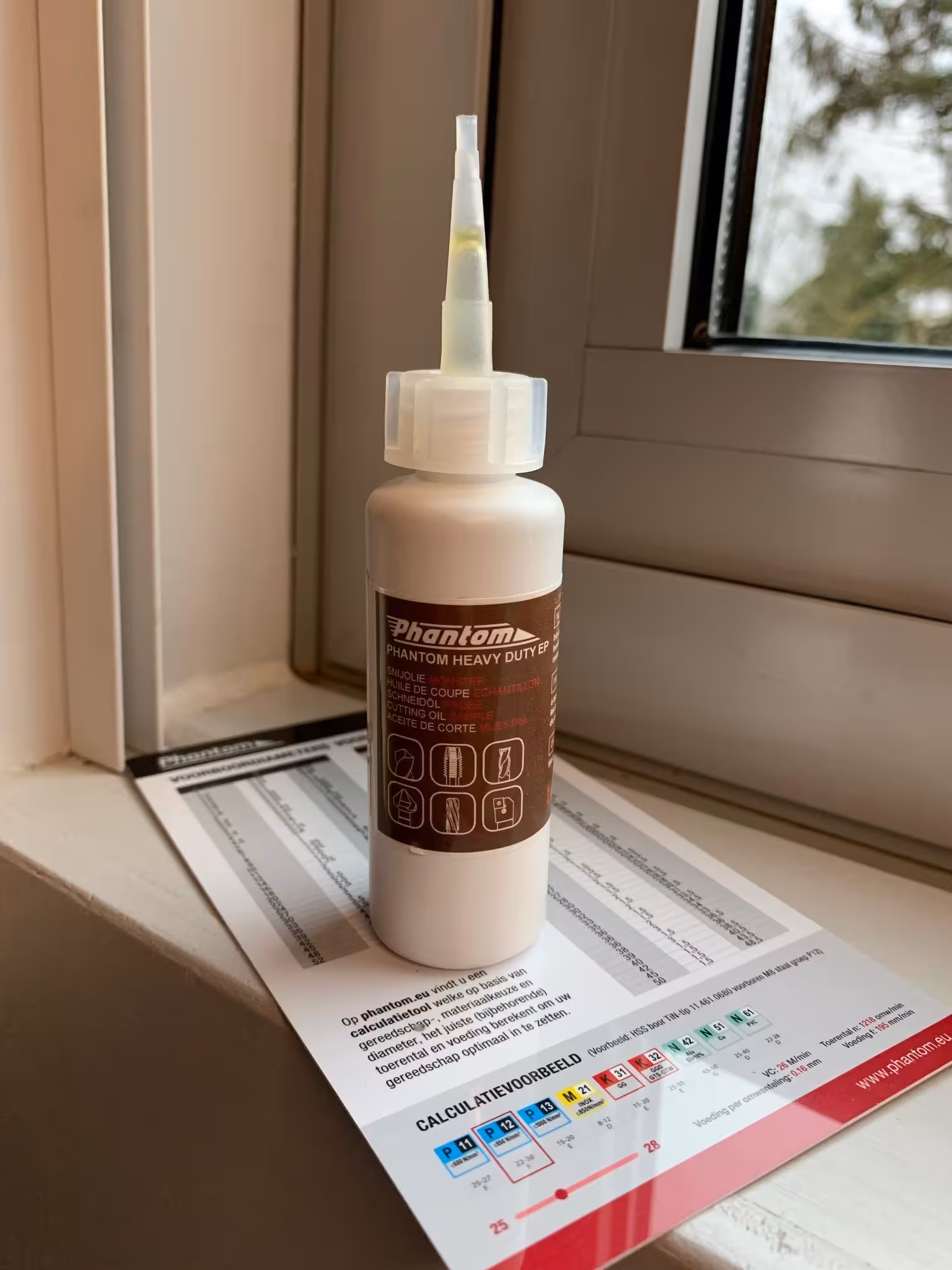 WebExtraImage Phantom Huile de coupe Heavy Duty EP (Haute Pression)‚ sans chlore‚ à base d’huile minérale 60 ml (sample)